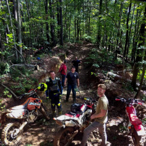 GARTRA Volunteers cleaning up Oakey Mountain Trails with their dirt bikes